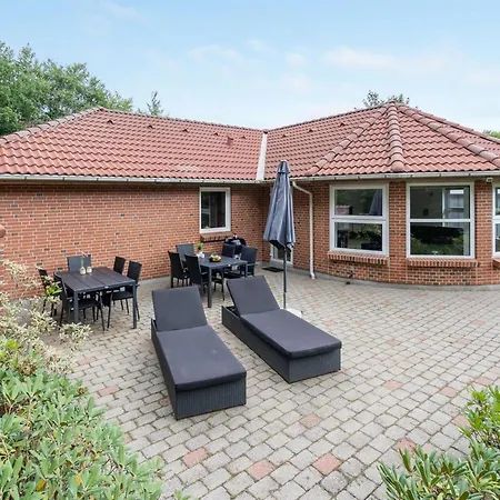 בית נופש Wyatt - 30km From The Sea By Interhome